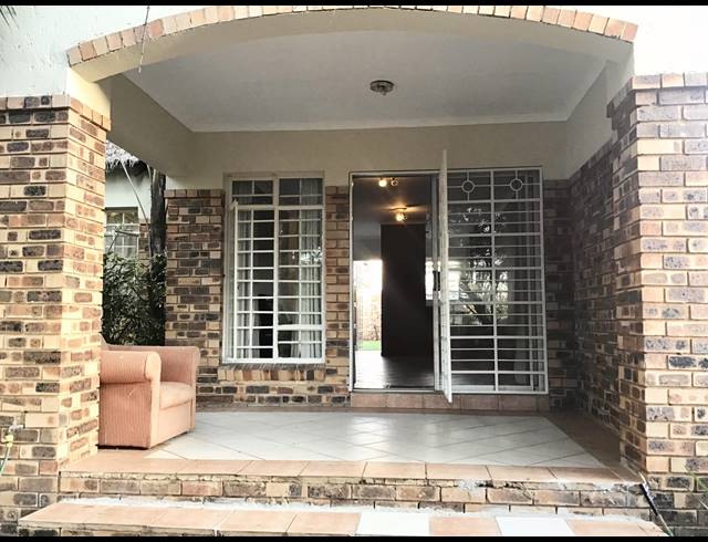 3 BEDROOM TOWNHOUSE TO LET IN MORELETA PARK